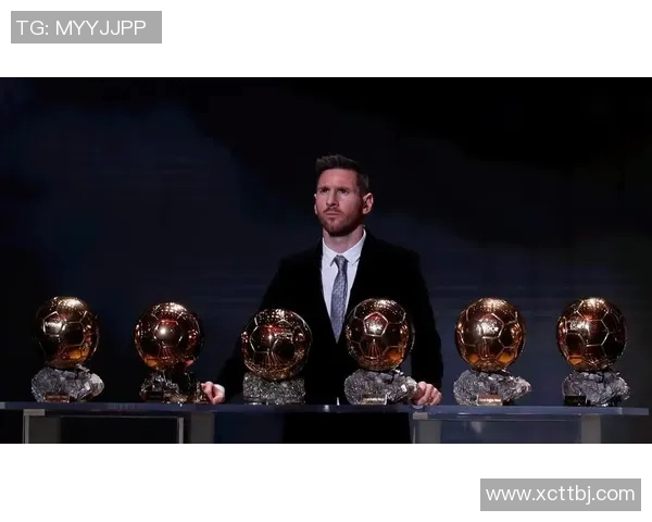 足球明星激情瞬间高清出汗照片展现运动魅力与奋斗精神