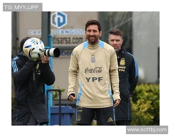 时尚男短发足球明星的魅力与风格解析让你领略球场内外的潮流风范